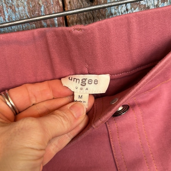 Umgee Dusty Pink Fringe Trim Mini Skirt Size Medium - Picture 2 of 5